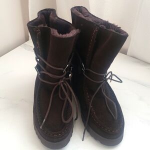 BOO ROO Dark Brown Suede Wedge Boots~ Size 6